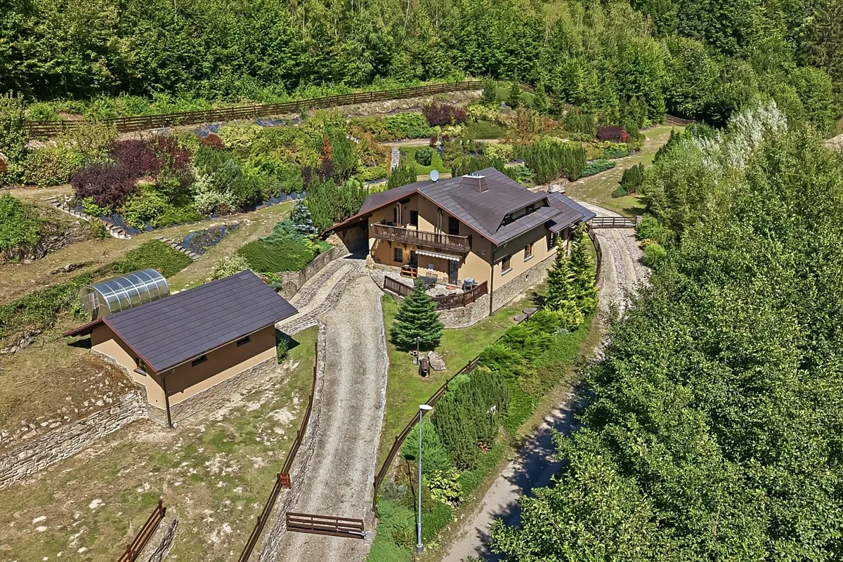 Prodej chalupy 247 m², pozemek 5622 m²